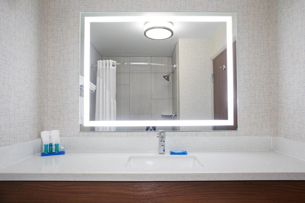 Holiday Inn Express Hotel & Suites Fort Collins By Ihg Extérieur photo