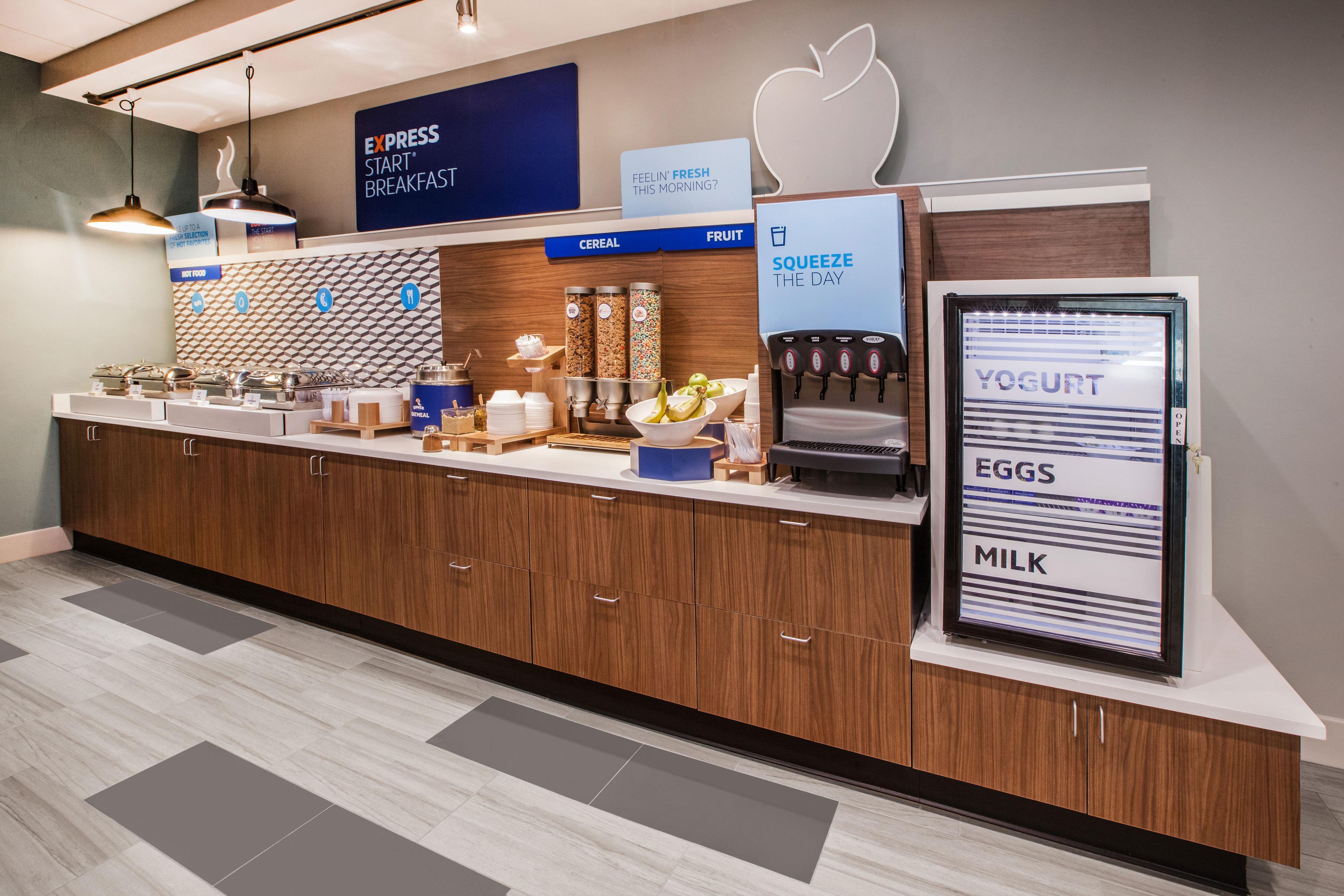 Holiday Inn Express Hotel & Suites Fort Collins By Ihg Extérieur photo